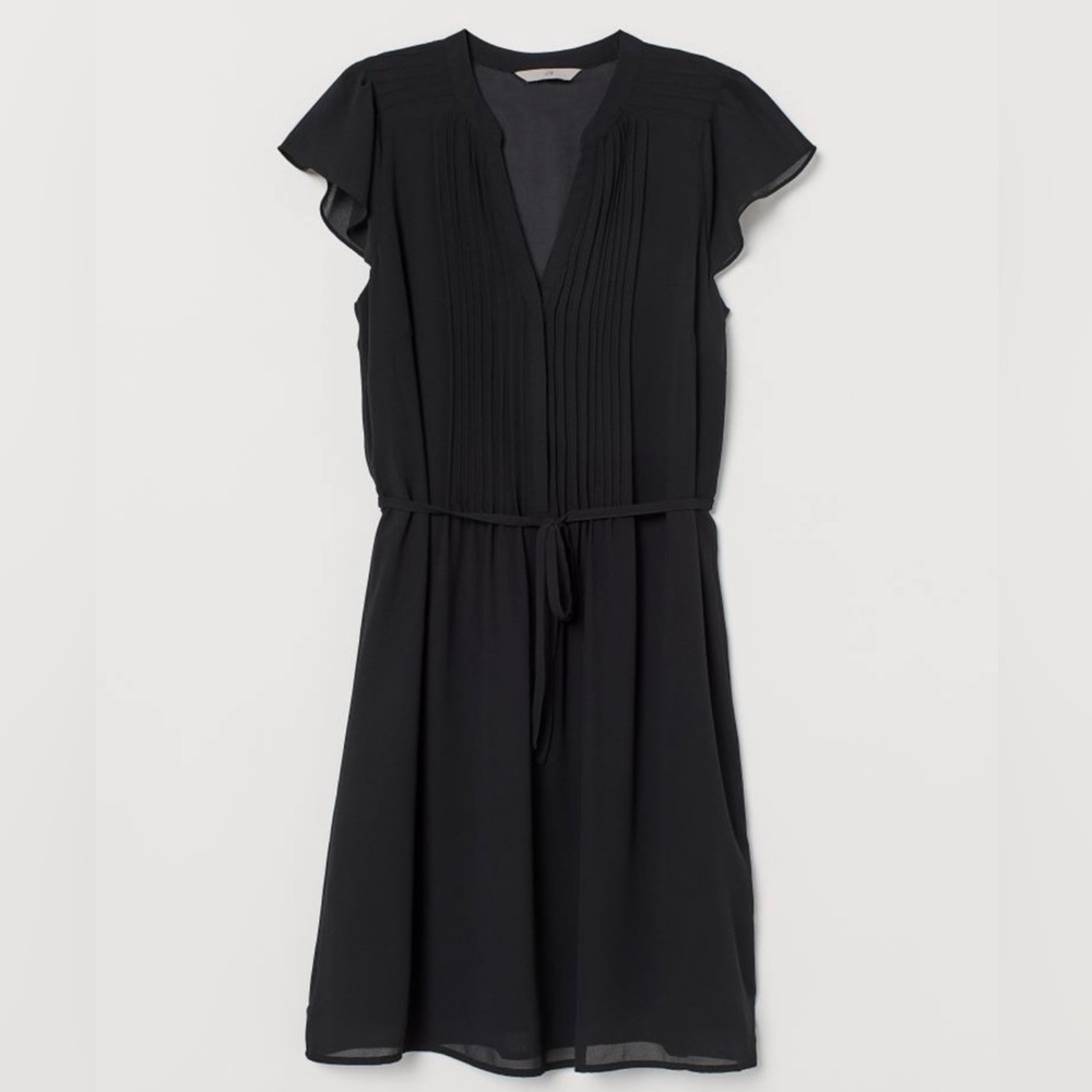 New With Tags Never Worn! H&M Dress with Tie Belt in Black Size 6